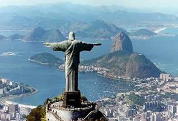 Rio-de-Janeiro-statue-of-Christ